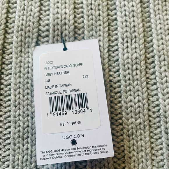 NWT! UGG Textured Cardi Scarf - Picture 2 of 4